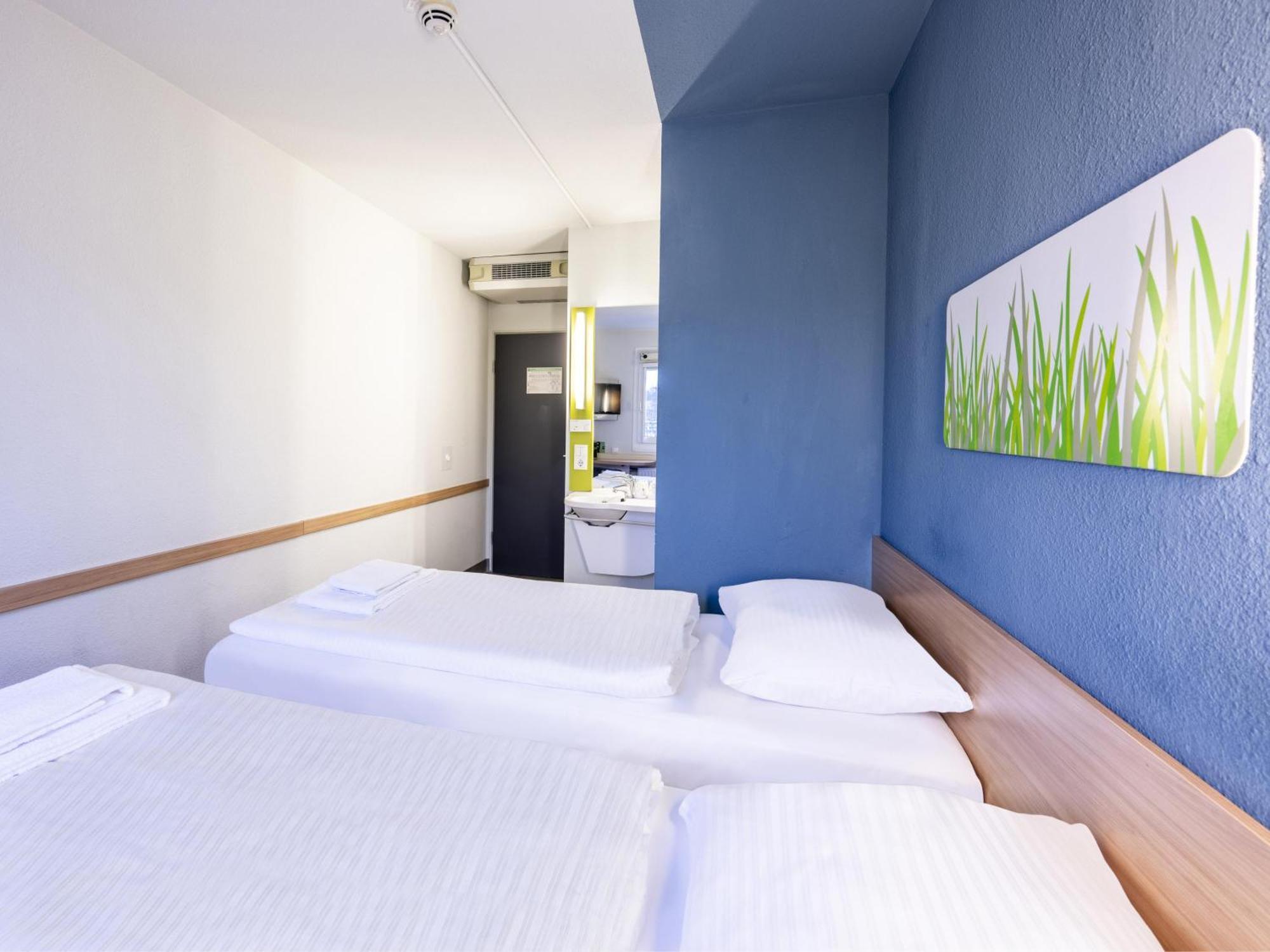 B&B Hotel Kassel-Lohfelden ภายนอก รูปภาพ