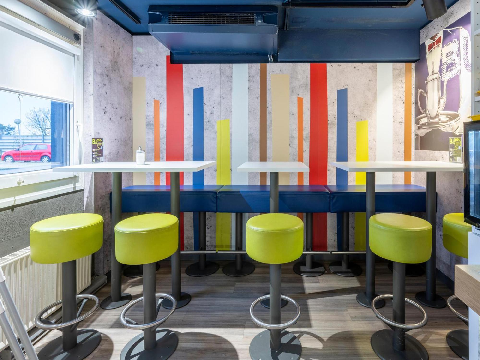 B&B Hotel Kassel-Lohfelden ภายนอก รูปภาพ