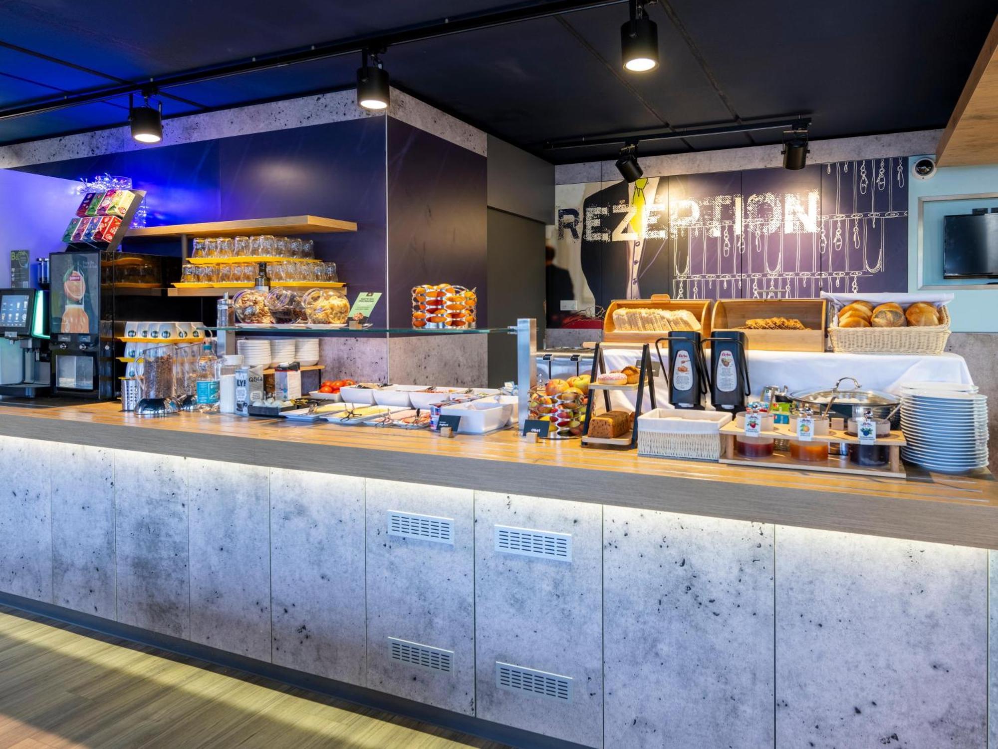 B&B Hotel Kassel-Lohfelden ภายนอก รูปภาพ