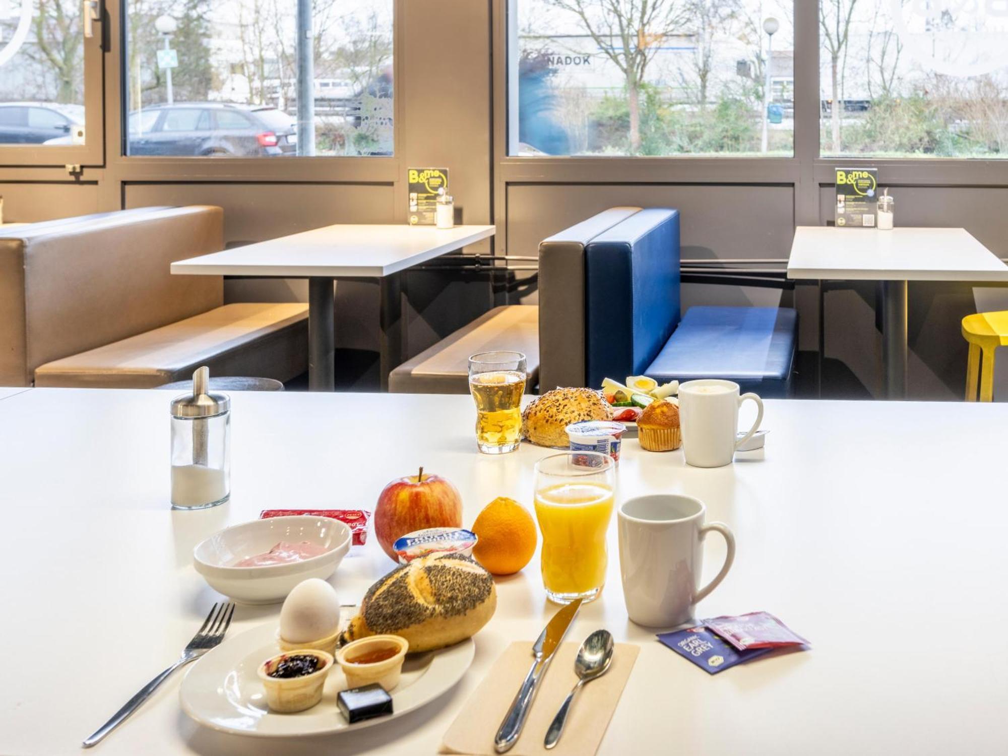 B&B Hotel Kassel-Lohfelden ภายนอก รูปภาพ
