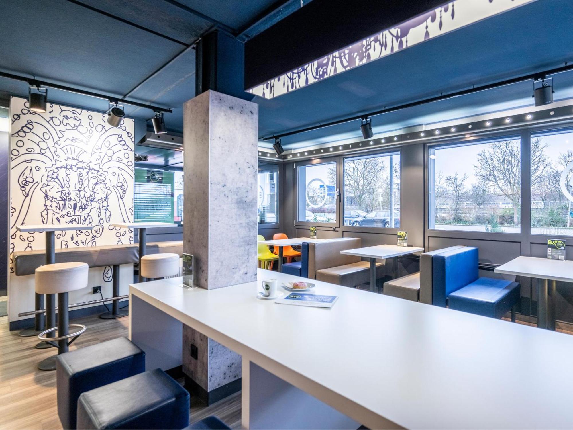 B&B Hotel Kassel-Lohfelden ภายนอก รูปภาพ