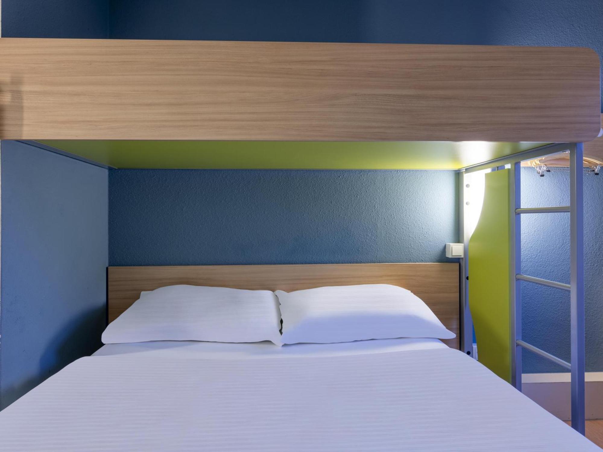 B&B Hotel Kassel-Lohfelden ภายนอก รูปภาพ